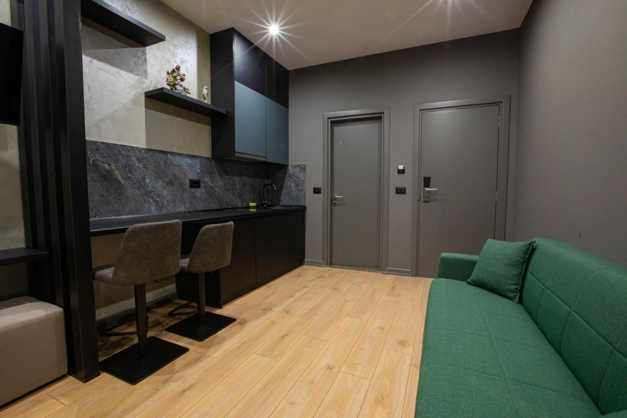Dea'S Apartaments Тирана Экстерьер фото