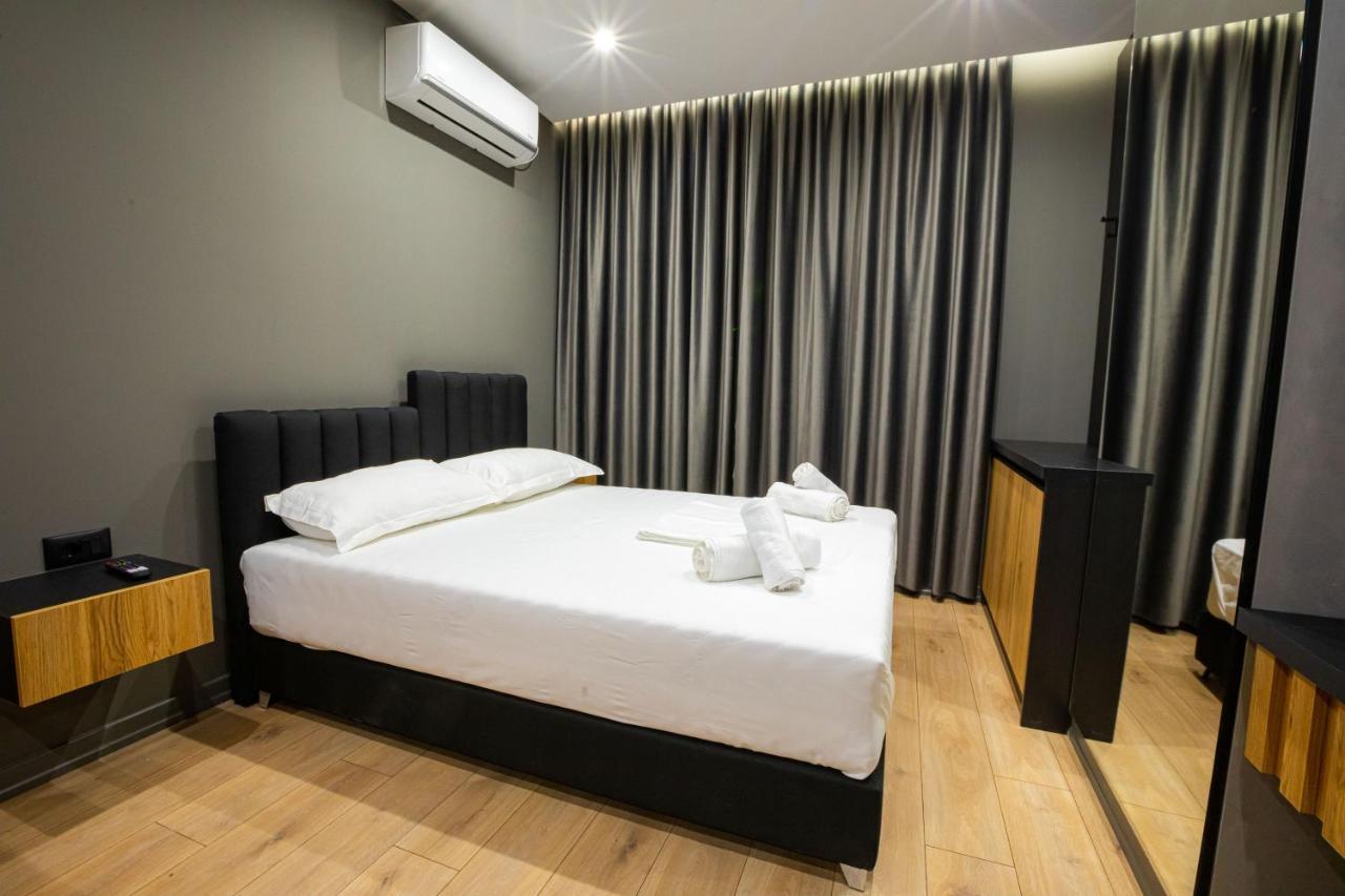 Dea'S Apartaments Тирана Экстерьер фото