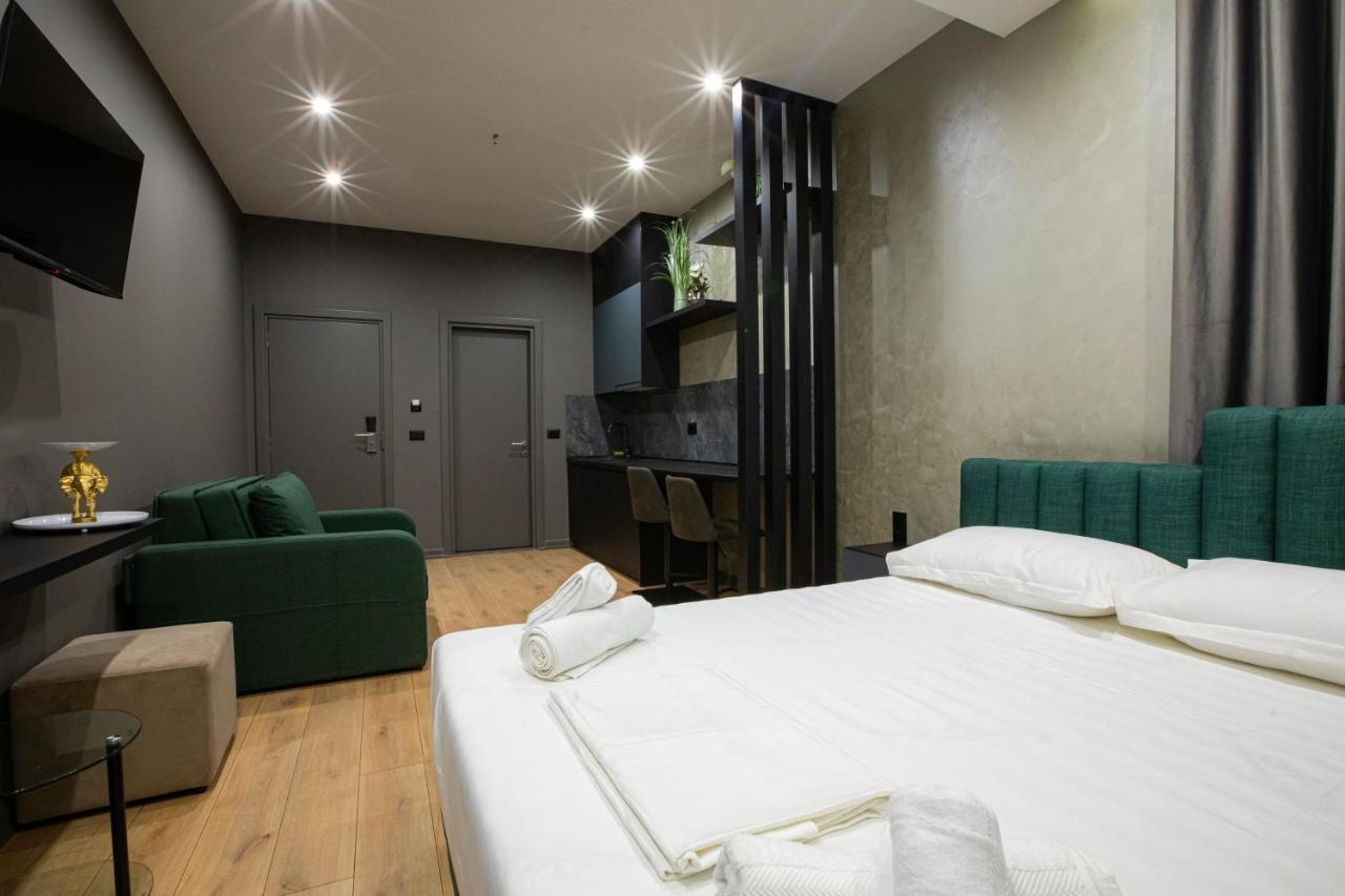 Dea'S Apartaments Тирана Экстерьер фото