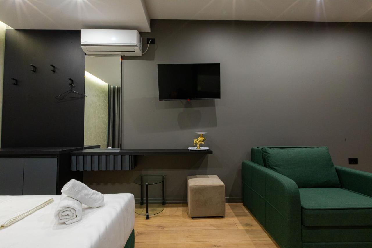 Dea'S Apartaments Тирана Экстерьер фото