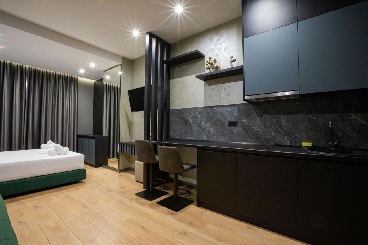 Dea'S Apartaments Тирана Экстерьер фото