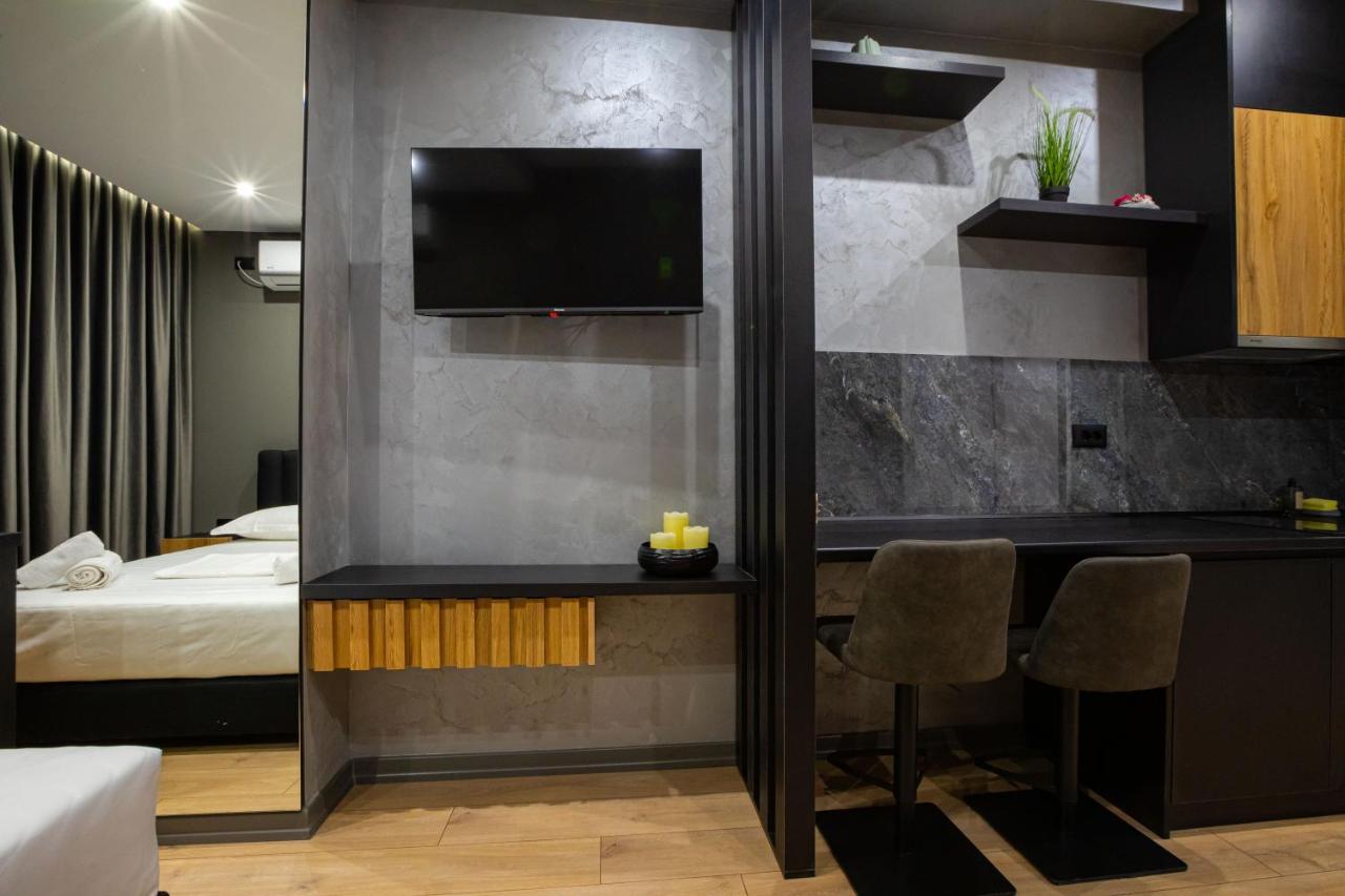 Dea'S Apartaments Тирана Экстерьер фото