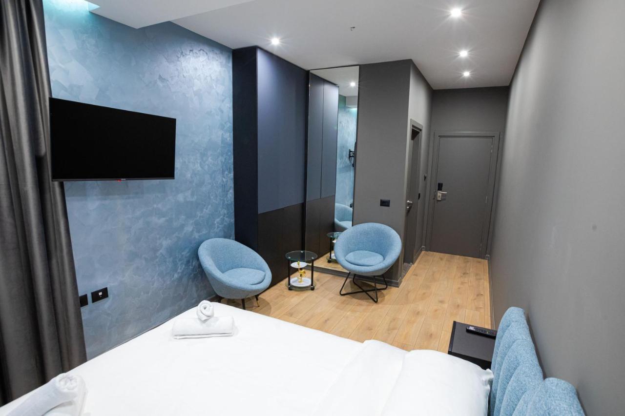 Dea'S Apartaments Тирана Экстерьер фото