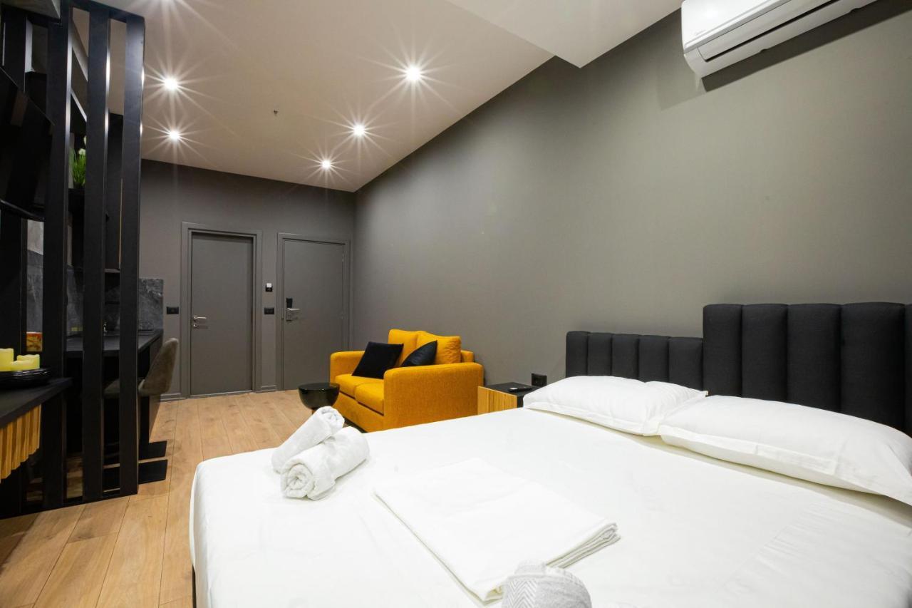 Dea'S Apartaments Тирана Экстерьер фото