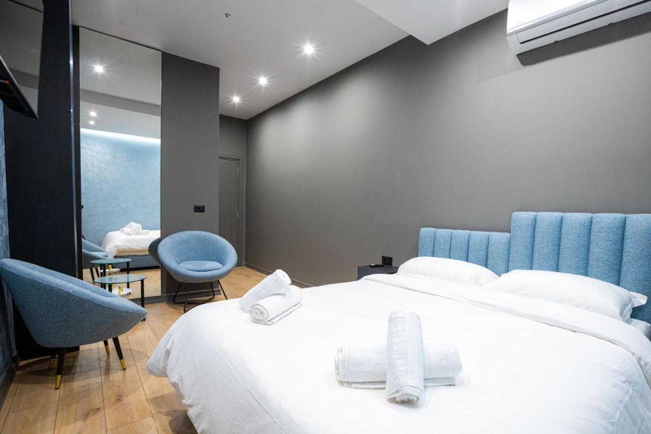 Dea'S Apartaments Тирана Экстерьер фото