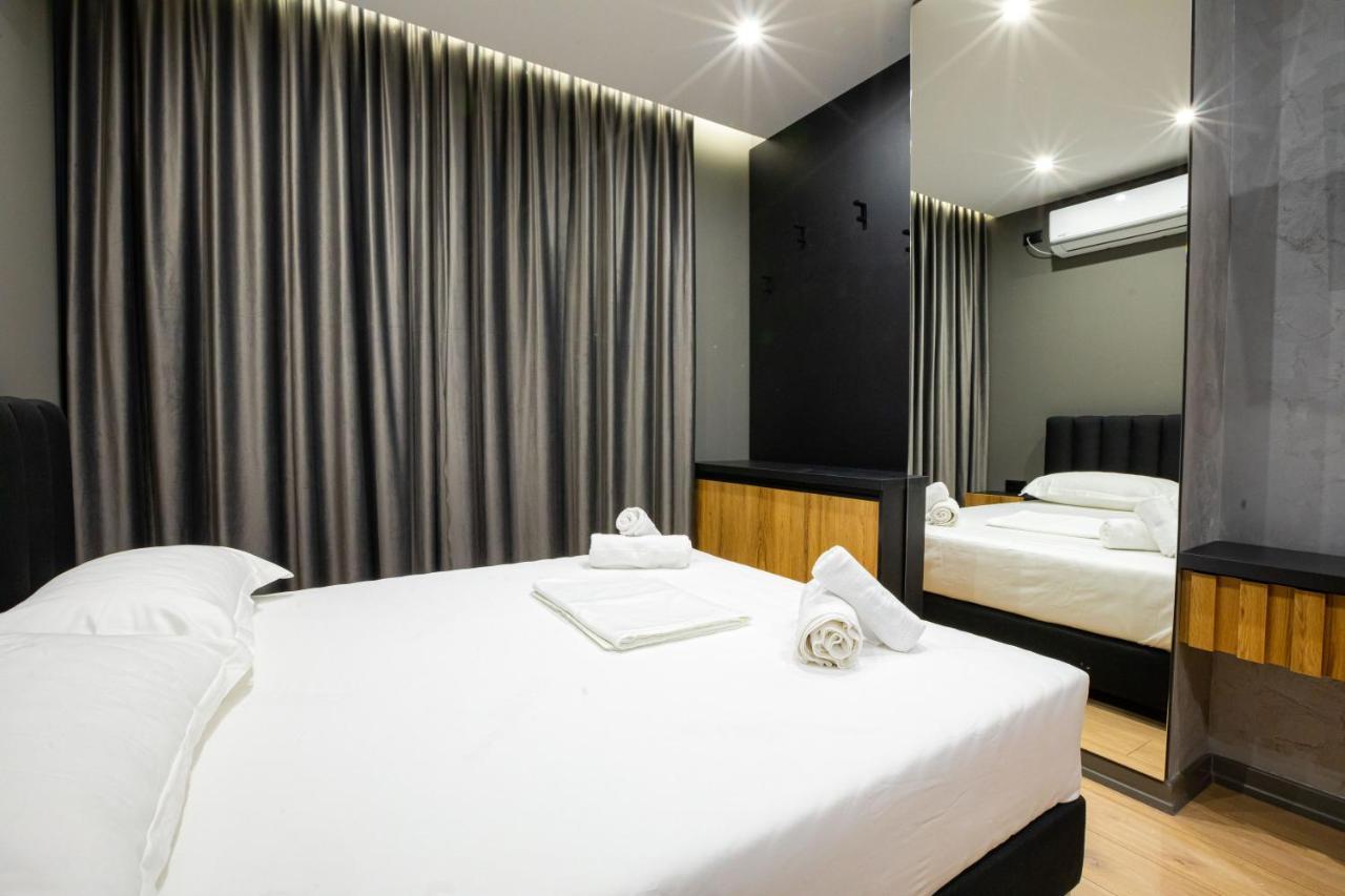 Dea'S Apartaments Тирана Экстерьер фото