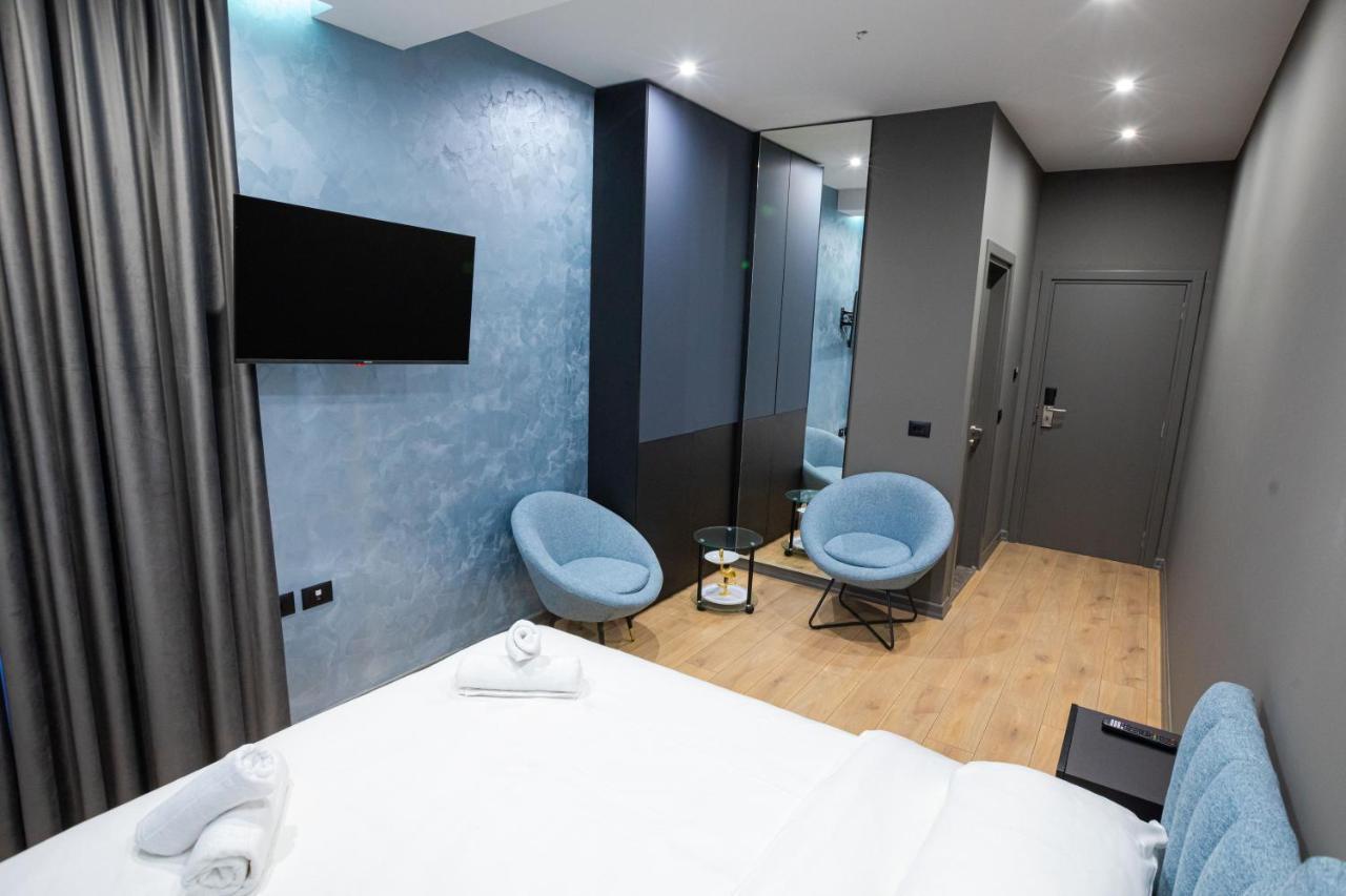 Dea'S Apartaments Тирана Экстерьер фото