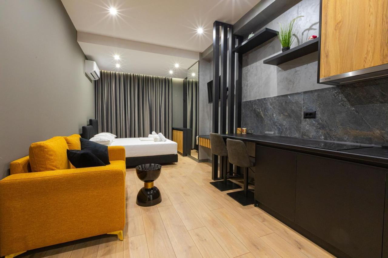 Dea'S Apartaments Тирана Экстерьер фото
