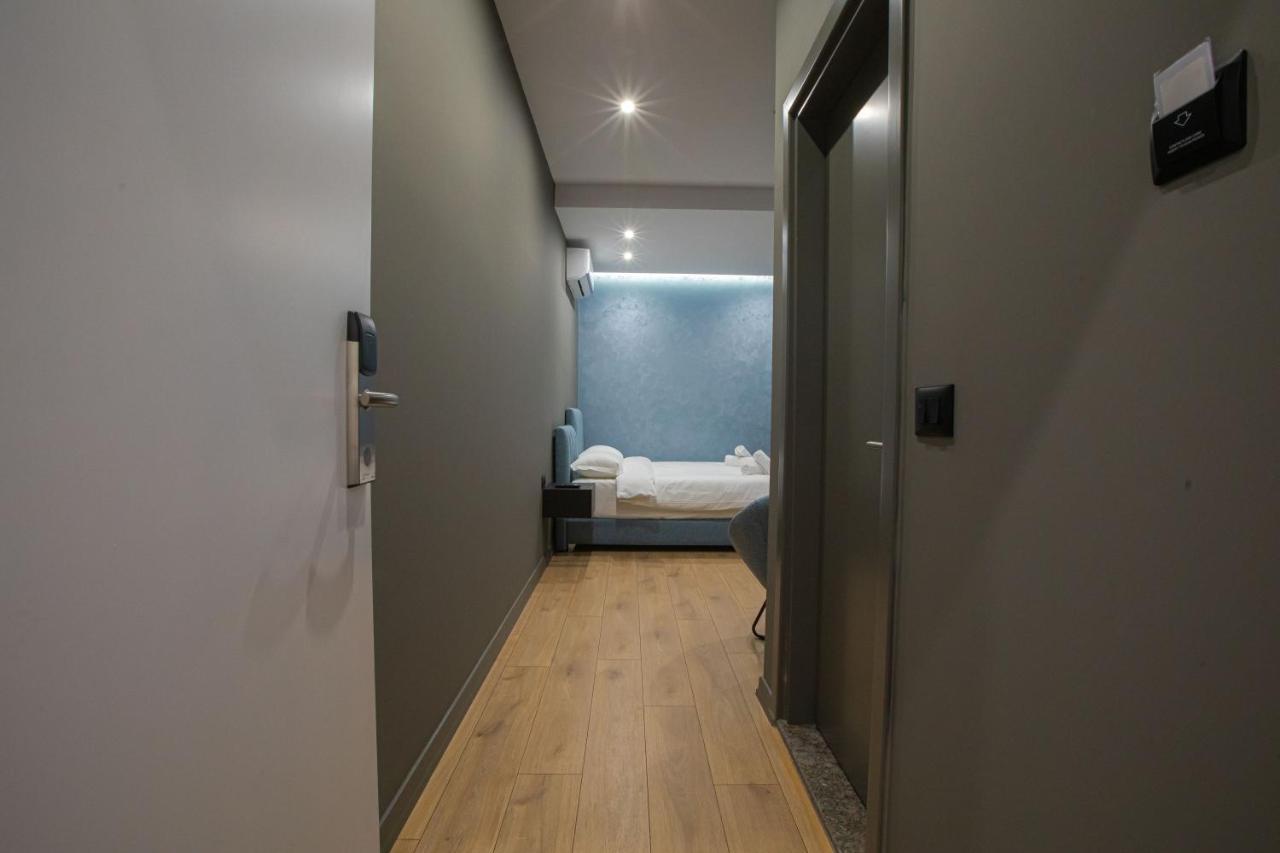 Dea'S Apartaments Тирана Экстерьер фото