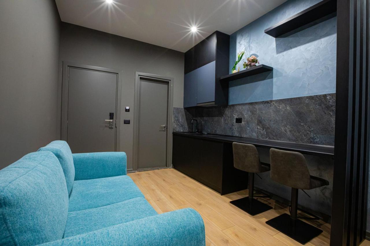 Dea'S Apartaments Тирана Экстерьер фото